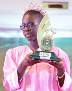 Article : Togo : En présence de Samuel Eto’o, AKPAGANA Akossiwa triomphe à l’édition 2 du concours « Reine des Sciences et Technologies » organisé par la Fondation Asaal